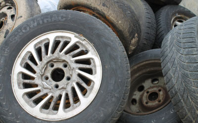 PKW Altreifen mit / ohne Felge Bild